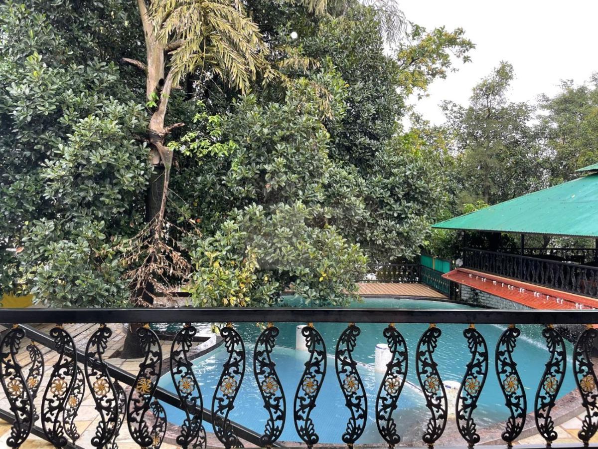 The Green Gate Resort Mulshi Exteriör bild