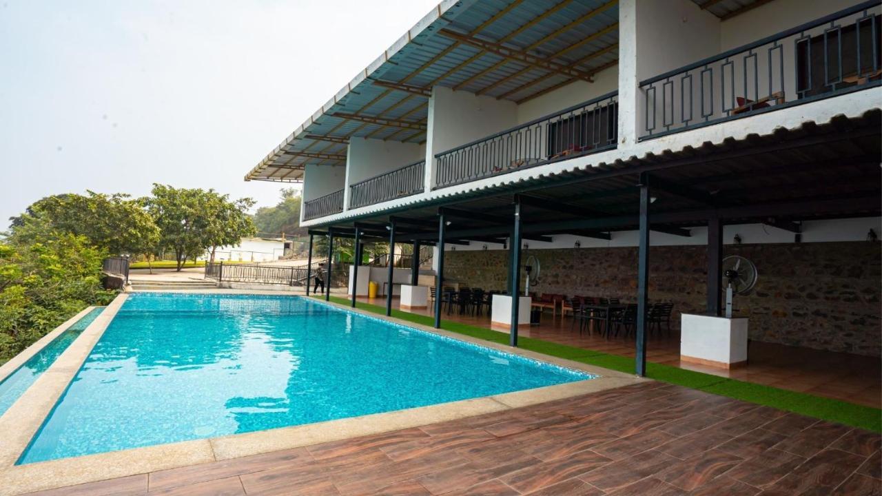 The Green Gate Resort Mulshi Exteriör bild