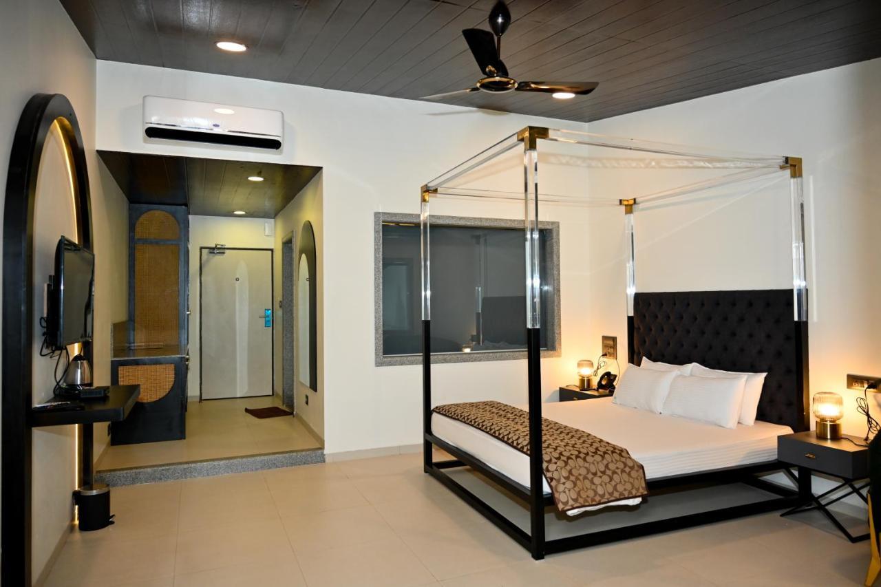 The Green Gate Resort Mulshi Exteriör bild