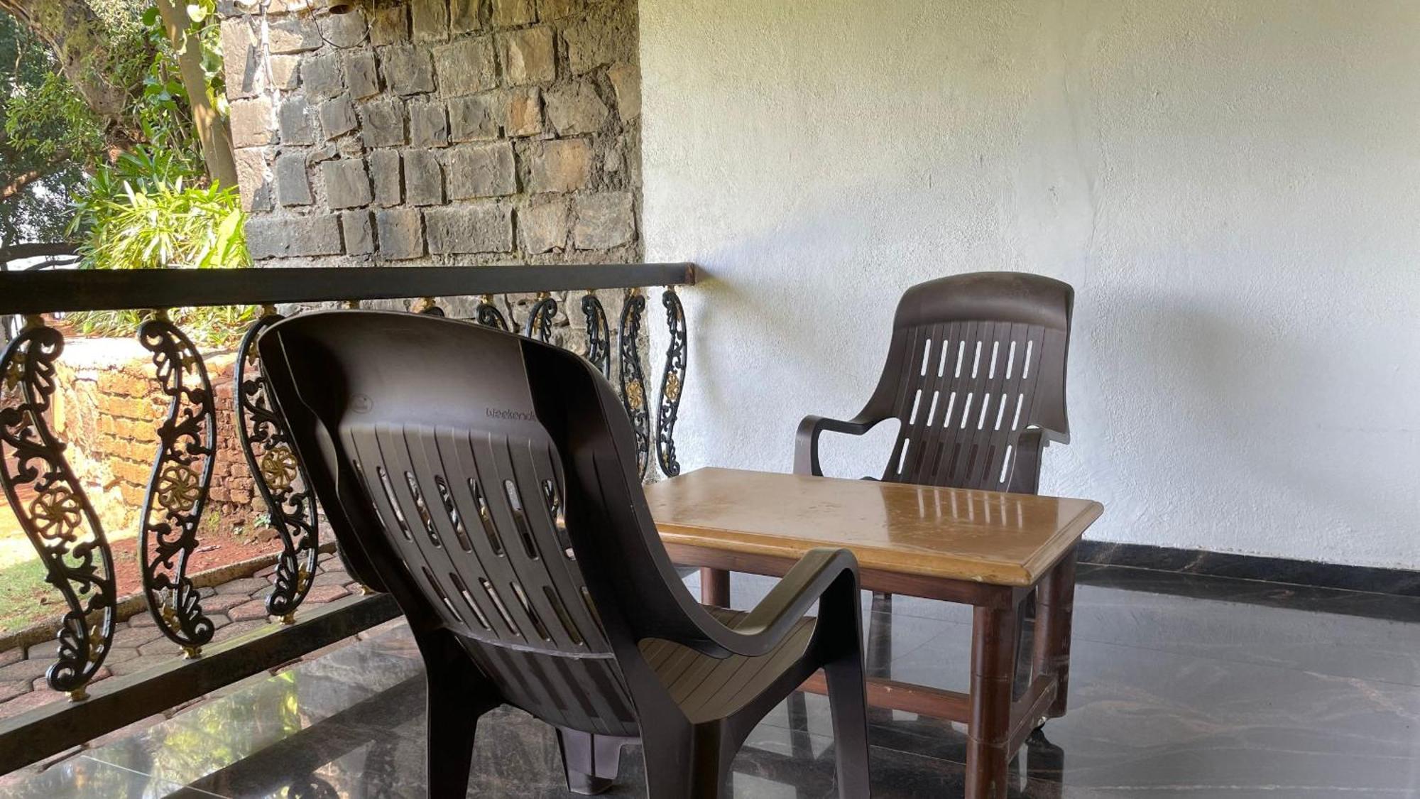 The Green Gate Resort Mulshi Exteriör bild