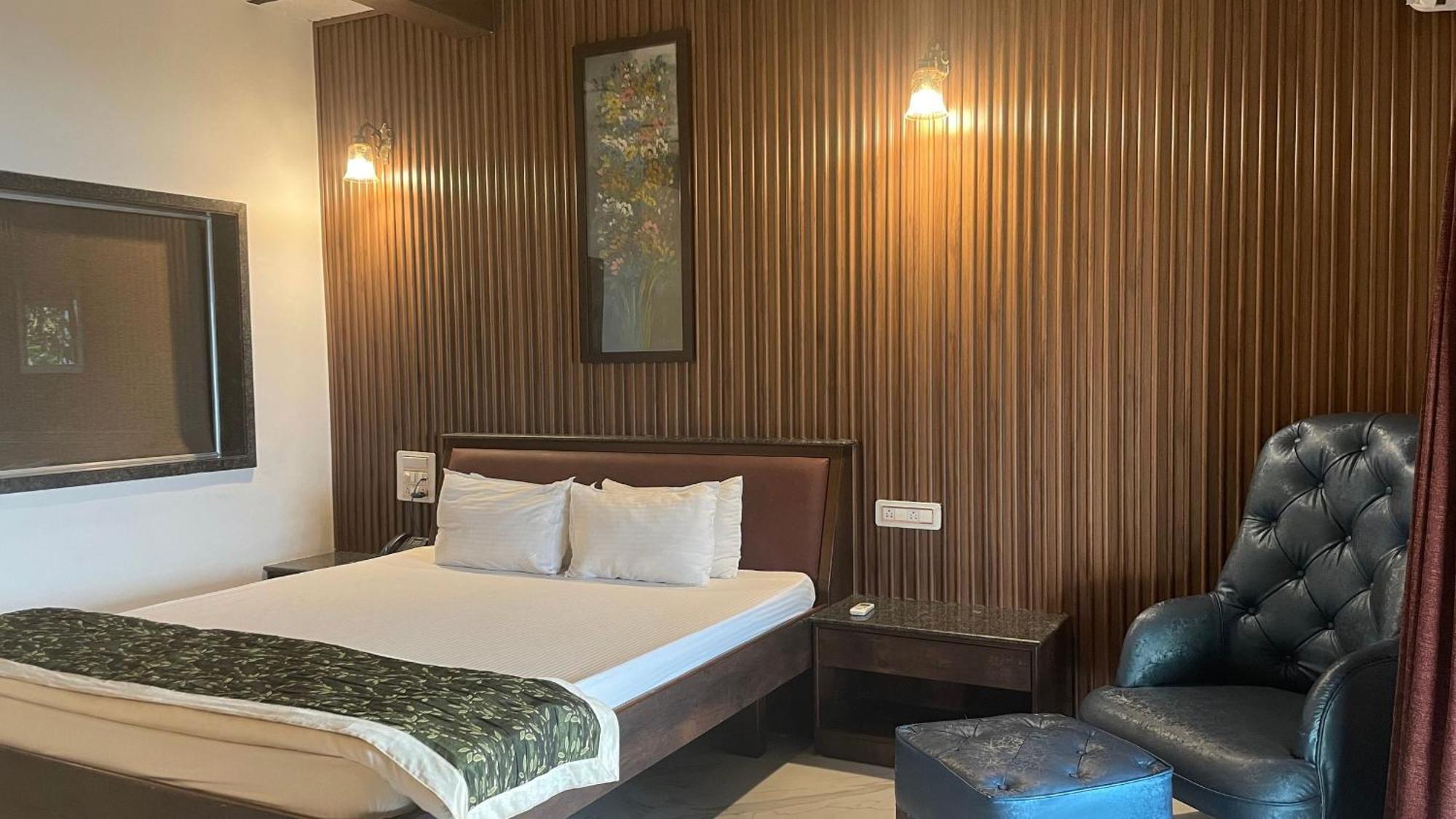 The Green Gate Resort Mulshi Exteriör bild