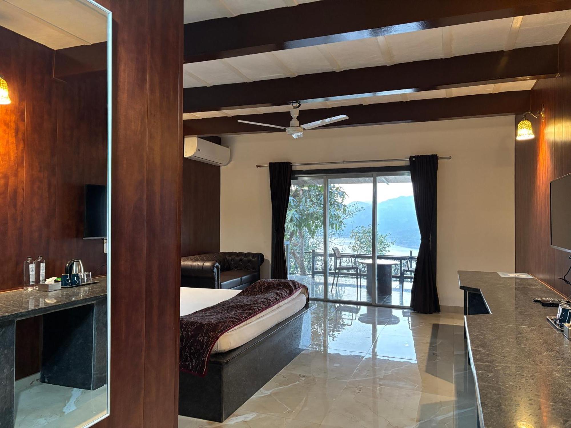 The Green Gate Resort Mulshi Exteriör bild