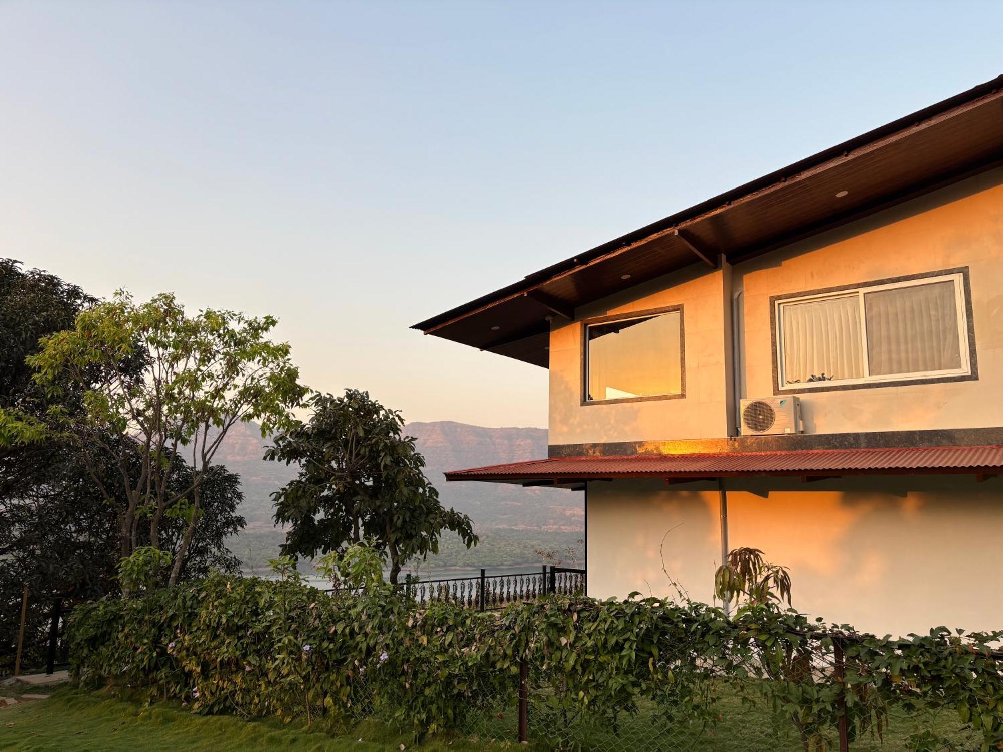 The Green Gate Resort Mulshi Exteriör bild